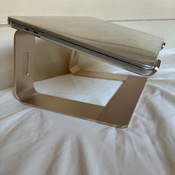 EUC Soundance Laptop Stand, Aluminum, Compatible with 10 to 15.6 in Laptop, Gold - Picture 14 of 16